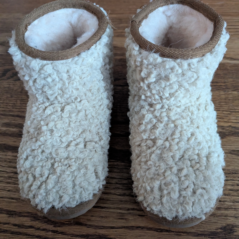 Emu Australia toddler Shearling Boots - Size 12